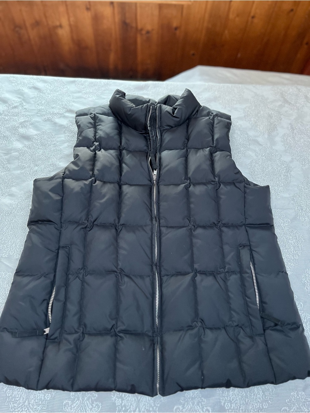 GAP Black Quilted Puffer Vest
